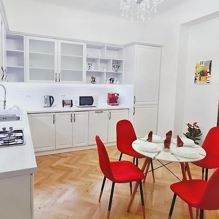 Spacious 5* Luxury In Historic Center Free Parking Cluj-Napoca Exteriör bild
